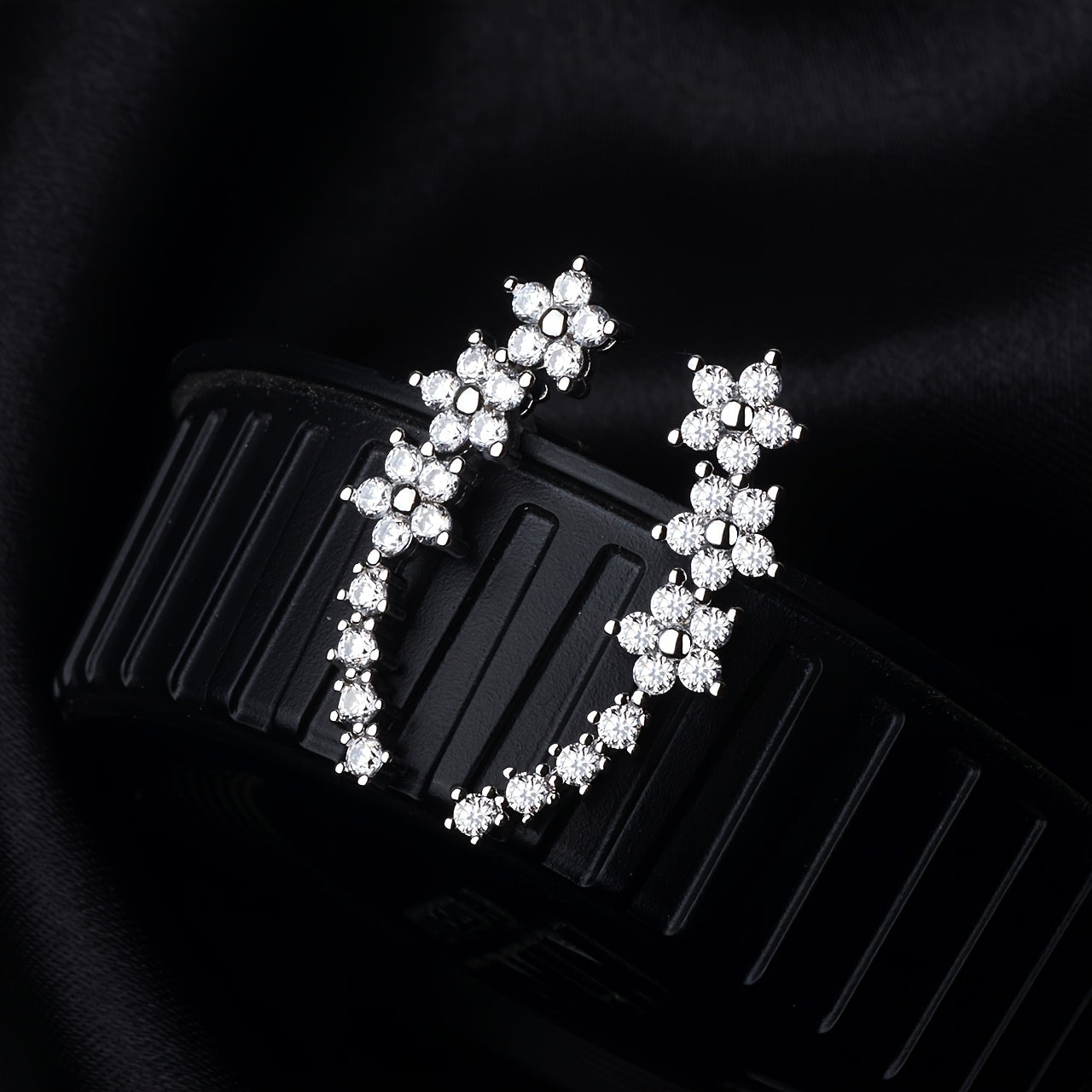 Élodie™ — Pendientes elegantes con un encanto radiante